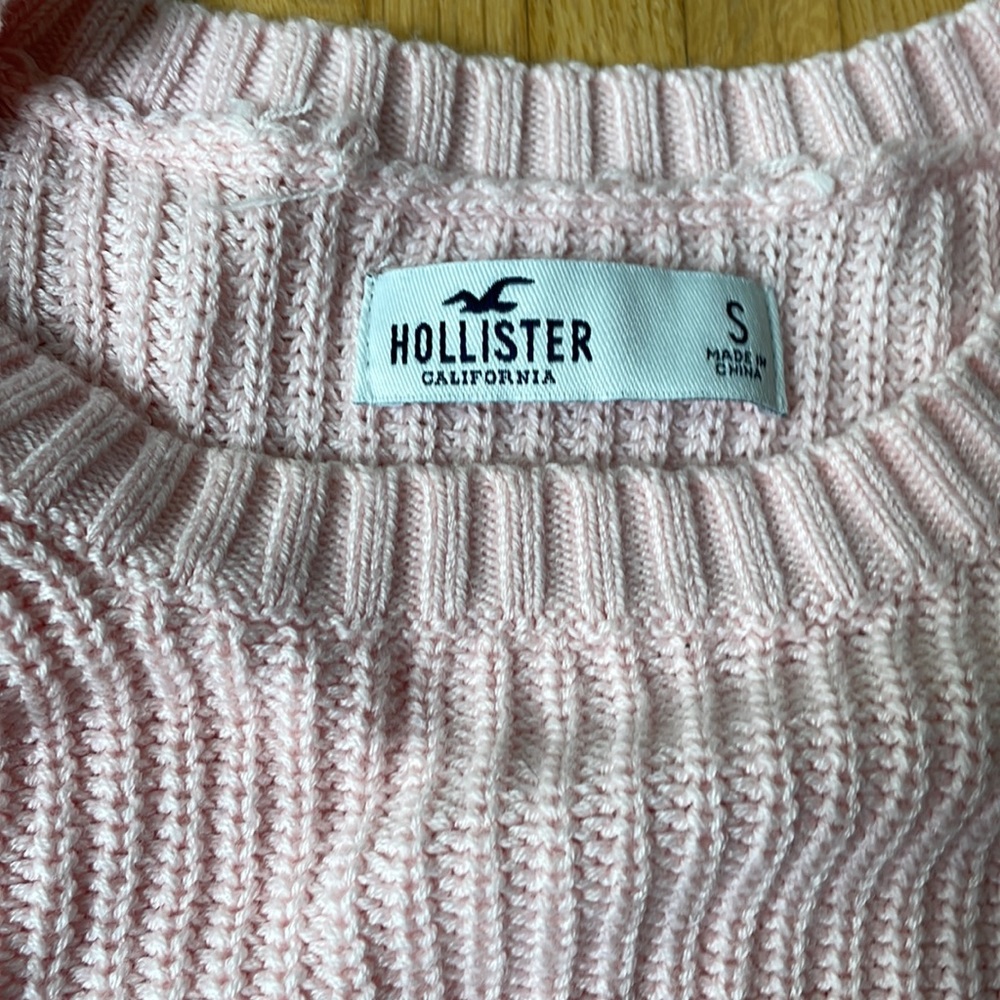 Cropped Sweater - Picture 3 of 3